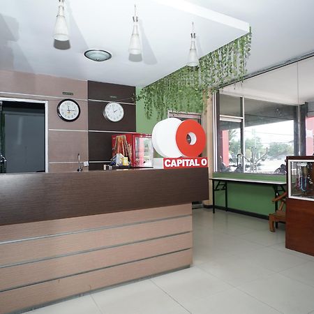 Capital O 2885 Hemra Hotel Balikpapan  Eksteriør billede