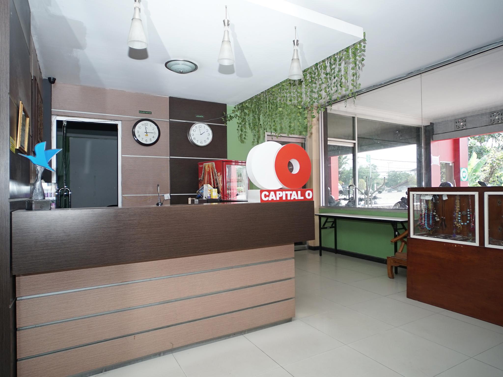 Capital O 2885 Hemra Hotel Balikpapan  Eksteriør billede