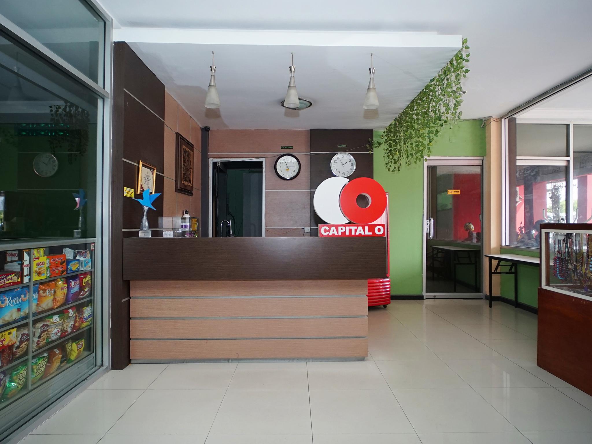 Capital O 2885 Hemra Hotel Balikpapan  Eksteriør billede
