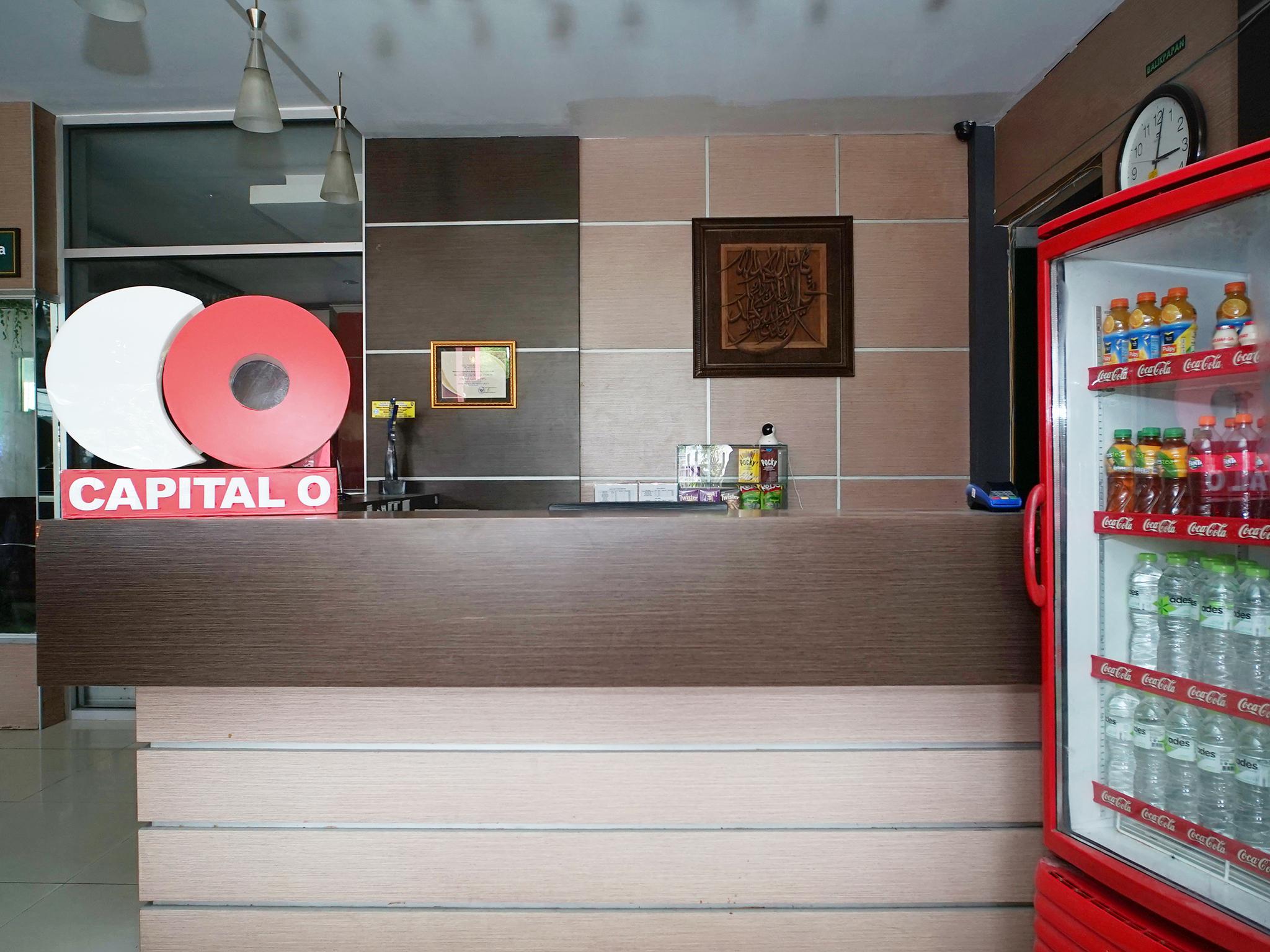 Capital O 2885 Hemra Hotel Balikpapan  Eksteriør billede